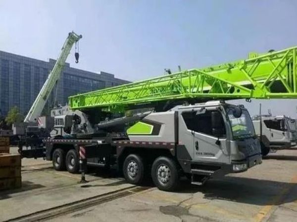 铁山港区吊车出租电话(吊车出租作业中如何避免吊钩旋转)