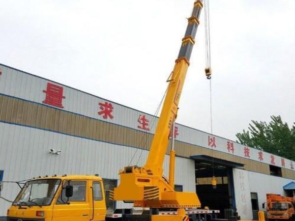 梁子湖区吊车出租(海外劳务吊车司机招聘信息)