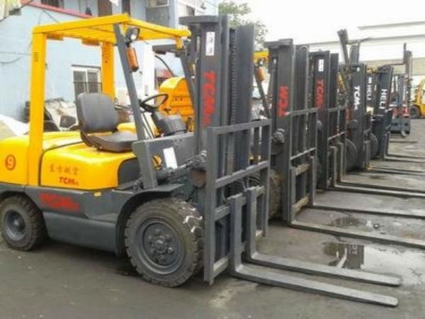 怎么辨别叉车的年限（怎么辨别叉车的年限是几年）