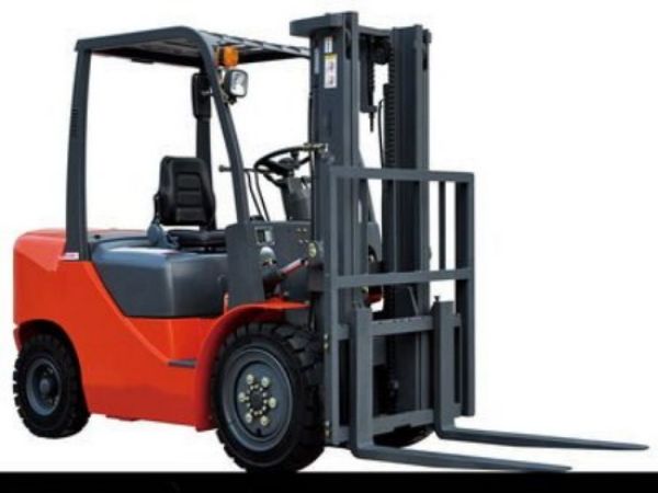 南电动叉车电池厂家供应（电瓶叉车生产厂家）