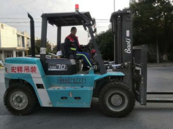 防爆叉车电瓶型号（防爆叉车电瓶型号在哪里）