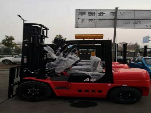 叉车怎样减少轮胎磨损（叉车轮胎打滑怎么处理）