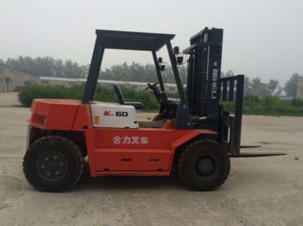 叉车转向灯和大灯不亮（叉车转向灯和大灯不亮了）