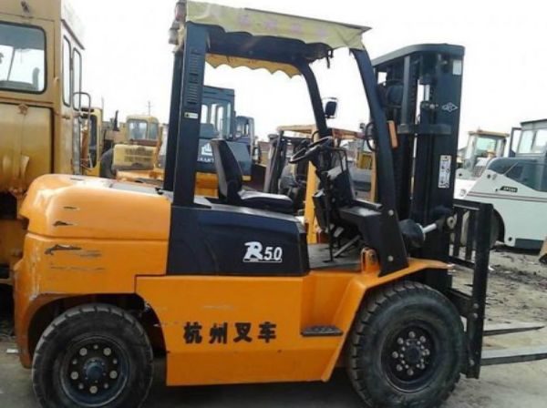 3、叉车证提前三个月复审怎么理解（叉车审证提前几个月）