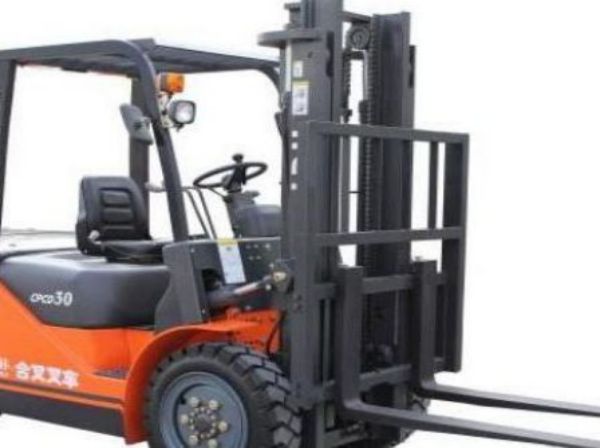 叉车手刹线断了卡死（叉车手刹失灵因为什么原因）