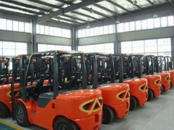 曲阳柴油叉车品牌（柴油叉车品牌排行榜）