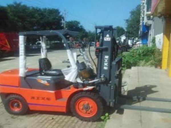 闵行区仓储叉车供应商地址（闵行区叉车工招聘信息）