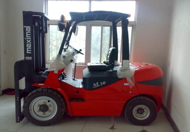 贵凯里叉车培训班地址（贵州省叉车培训中心）