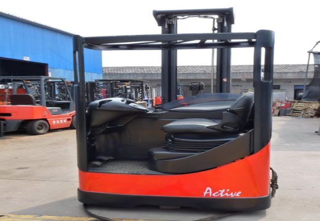 闵行区仓储叉车供应商地址（闵行区叉车工招聘信息）