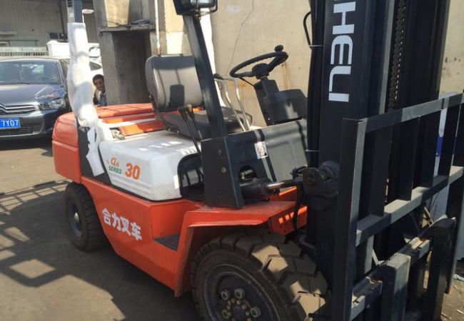 黔东南电池叉车出售（黔东南电池叉车出售点）