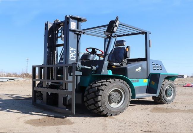 叉车的前轮距是多少（叉车后轮多大）