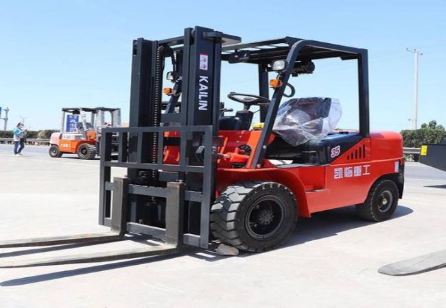 越野叉车的生活视频大全（叉车的基本操作视频）