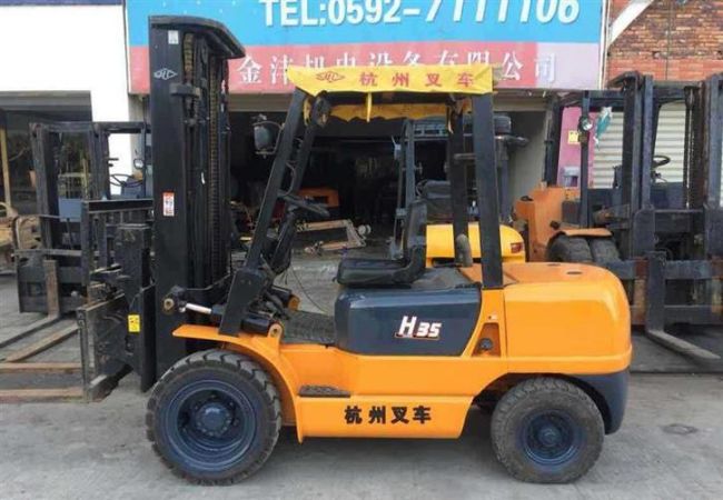 杭叉车a20油箱多少升(杭州叉车a30油箱多少升)