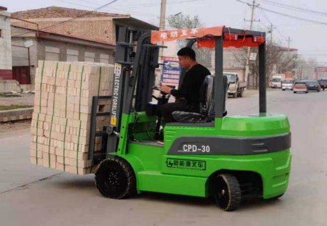 浙25吨叉车特价(杭州25吨叉车多少钱)