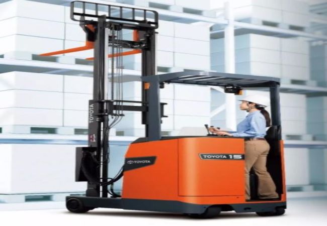 现代物流要开叉车吗（现代物流要开叉车吗知乎）