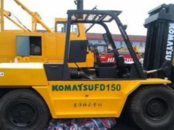 宝安中心叉车培训费是多少（宝安中心叉车培训费是多少钱）