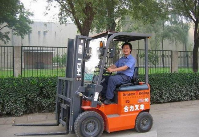 覃塘叉车培训基地地址（塘厦叉车培训）