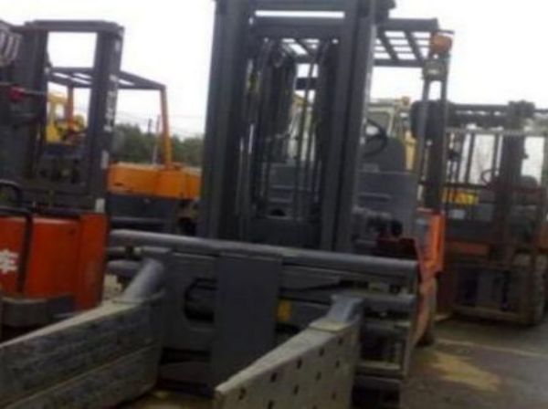 2、年检提前多久可以检?(年检还有两个月可以提前多久检车)