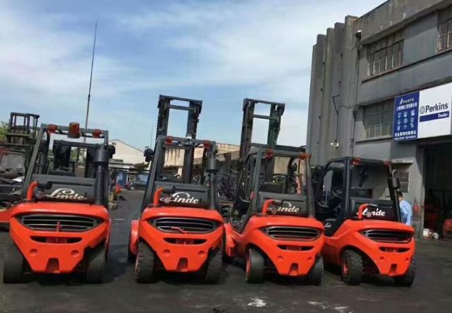 昆山科朗叉车联系方式（昆山叉车工）