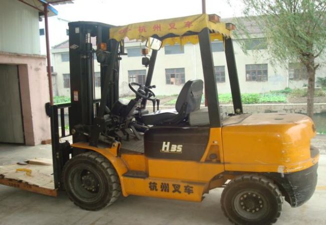 盐城堆垛式叉车agv价格(AGV叉车价格)