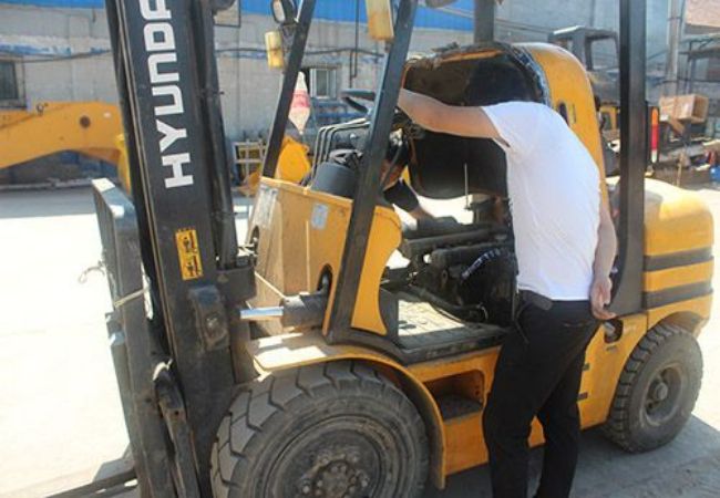 河南合力电动叉车哪有销售（河南合力叉车售后服务电话）