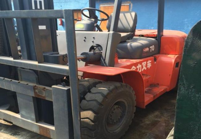 叉车发电机jf11a（叉车发电机三根线接线图解）