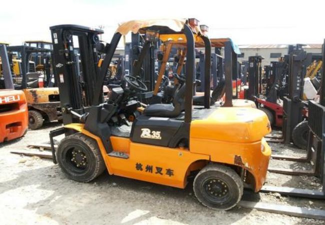 宁波电叉车电池修复（电动叉车如何保养维修）