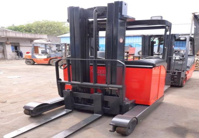 液压叉车哪里有租的地方(找附近液压叉车租)