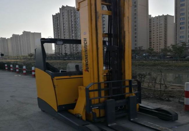 茂名市叉车摩托车培训（茂名叉车培训学校）