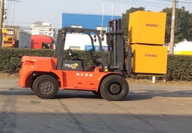 路北叉车电瓶哪家强些（附近电动叉车售卖店）