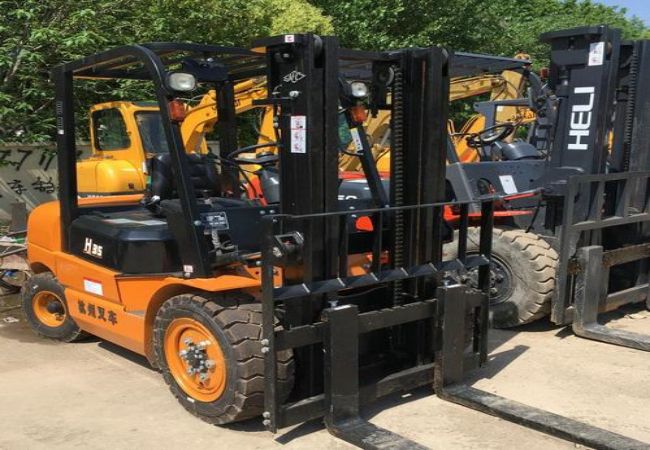 新能源叉车加工定做（新动力叉车）