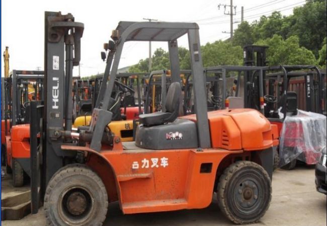 泰5吨越野叉车公司（中泰电动叉车）