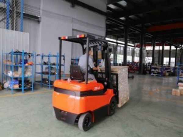 崇明电叉车培训大概多少钱（培训叉车要多少钱）