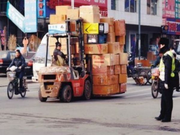 常熟防爆叉车联系方式（常熟叉车工）