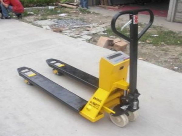 工业全自动叉车生产商（全球最大叉车生产商）