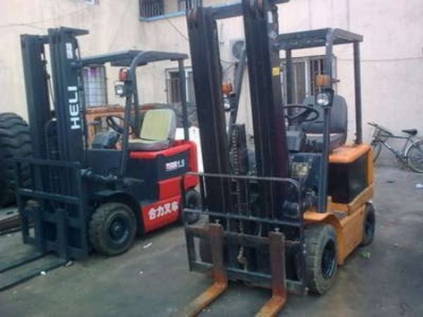 安阳仓储式电动叉车售价（安阳仓储式电动叉车售价表）