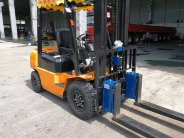 张家港自动内燃叉车报价（张家港自动内燃叉车报价多少）