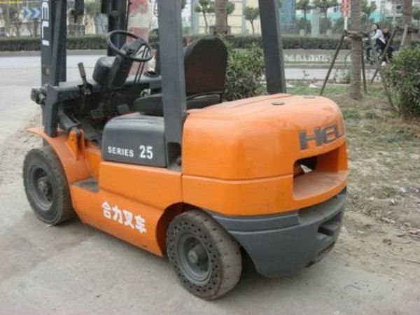 叉车哪个牌子好价格低些(什么牌子的叉车最便宜)