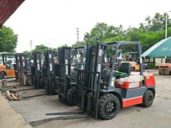 九石材叉车价格多少（叉车价格多少钱）