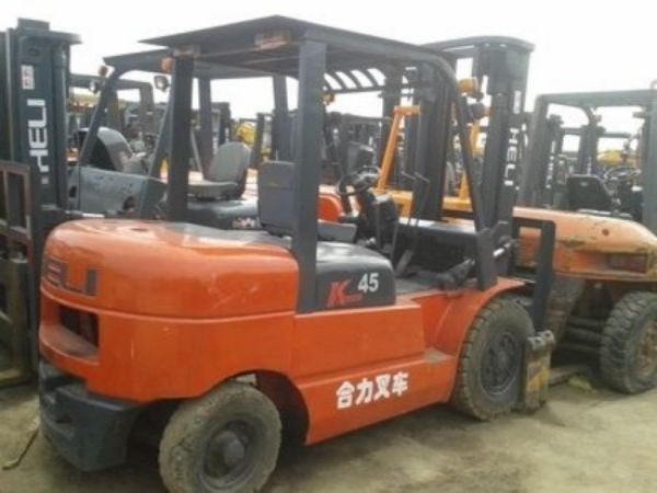 3、叉车升降油缸上面的两根液压油管起什么作用(叉车升降油缸回油管作用)