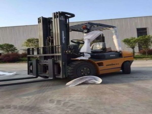 叉车油封盖怎样不易掉（液压升降叉车油封坏了怎么办）